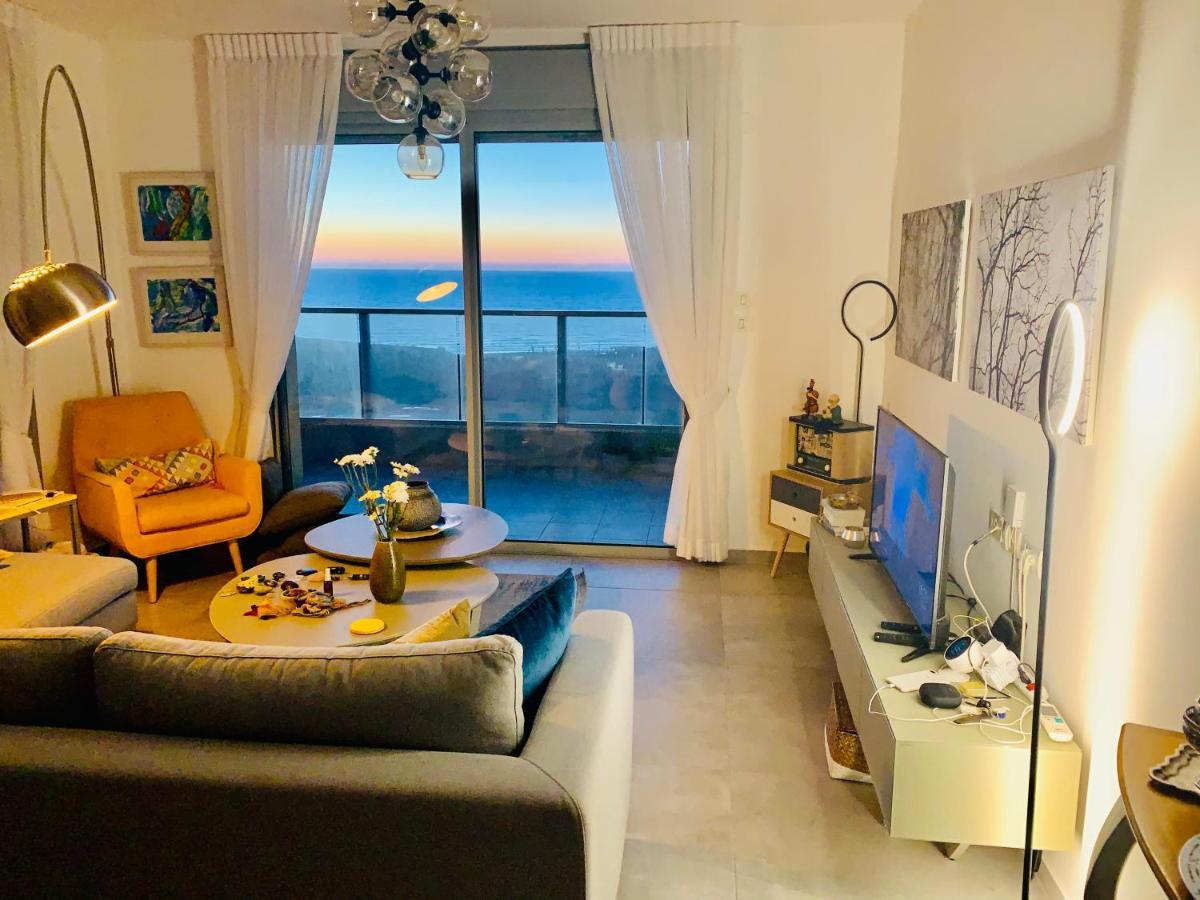 Amazing Sea View, Steps To Beach, Near Tel-Aviv Bat Yam Bagian luar foto